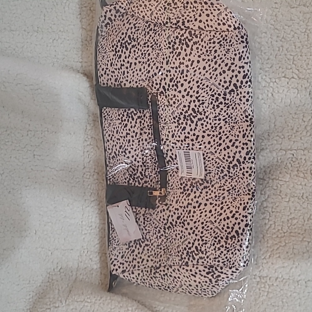 New in Bag Mali &+ Lili Weekender Bag